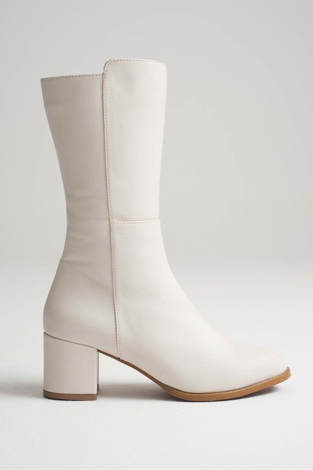 Kadın Hakiki Deri Şık Topuklu Çizme - Krem