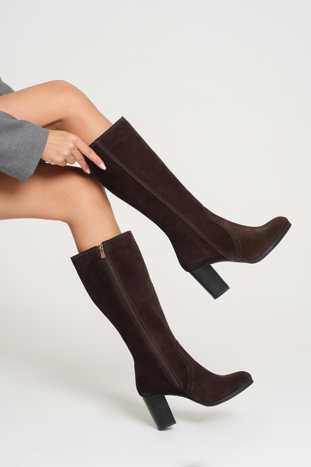 Kadın Hakiki Deri Topuklu Süet Çizme - Kahve