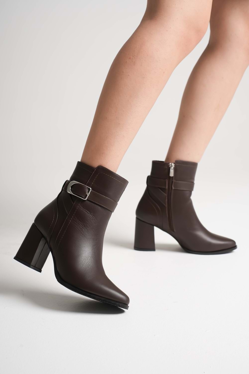 Kadın Hakiki Deri Tokalı Topuklu Bot - Kahve