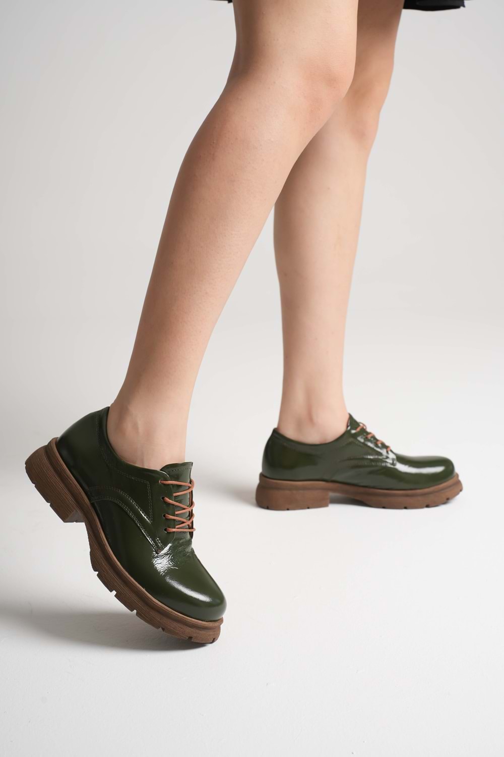 Kadın Hakiki Deri Bağcıklı Oxford Ayakkabı - Yeşil Rugan