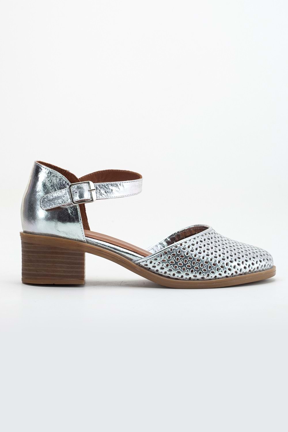 Kadın Hakiki Deri Burnu Kapalı Delikli Sandalet - Gümüş