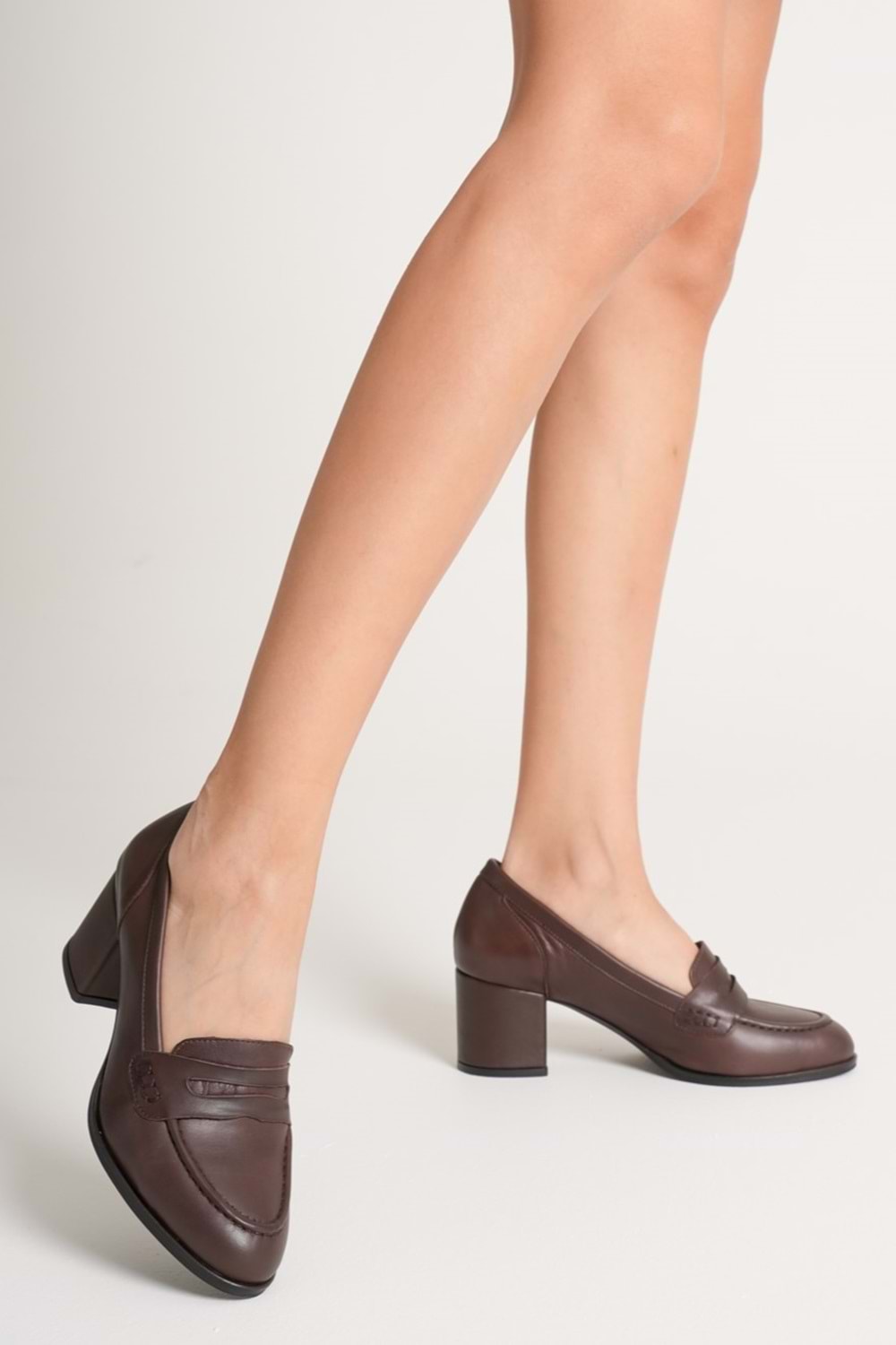 Kadın Hakiki Deri Kalın Topuklu Klasik Ayakkabı - Kahve