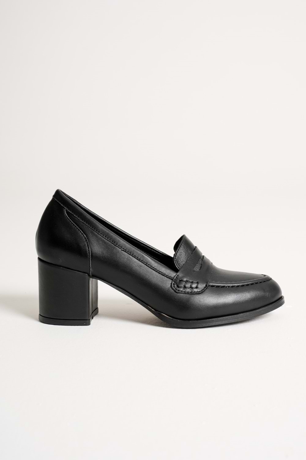 Kadın Hakiki Deri Kalın Topuklu Klasik Ayakkabı - Siyah