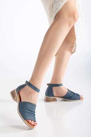 Kadın Hakiki Deri Kalın Bantlı Alçak Topuklu Sandalet - Kot Mavi