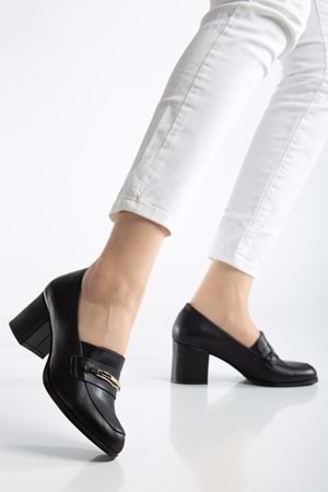 Kadın Hakiki Deri Tokalı Şık Topuklu Ayakkabı - Siyah
