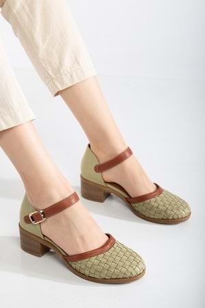 Kadın Hakiki Deri Burnu Kapalı Örgülü Sandalet - Yeşil
