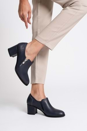 Kadın Hakiki Deri Fermuar Detaylı Şık Topuklu Ayakkabı - Lacivert