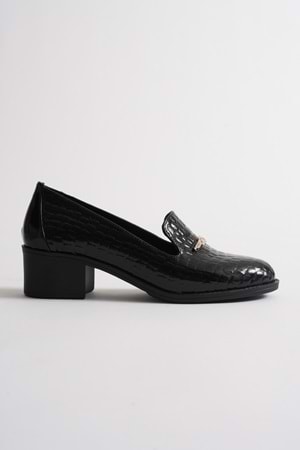 Kadın Hakiki Deri Kroko Baskılı Tokalı Topuklu Ayakkabı - Siyah Rugan