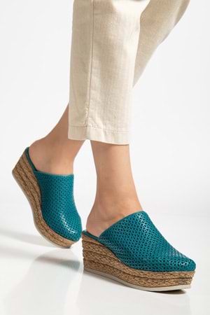 Kadın Hakiki Deri Burnu Kapalı Dolgu Topuk Terlik - Ocean Depths