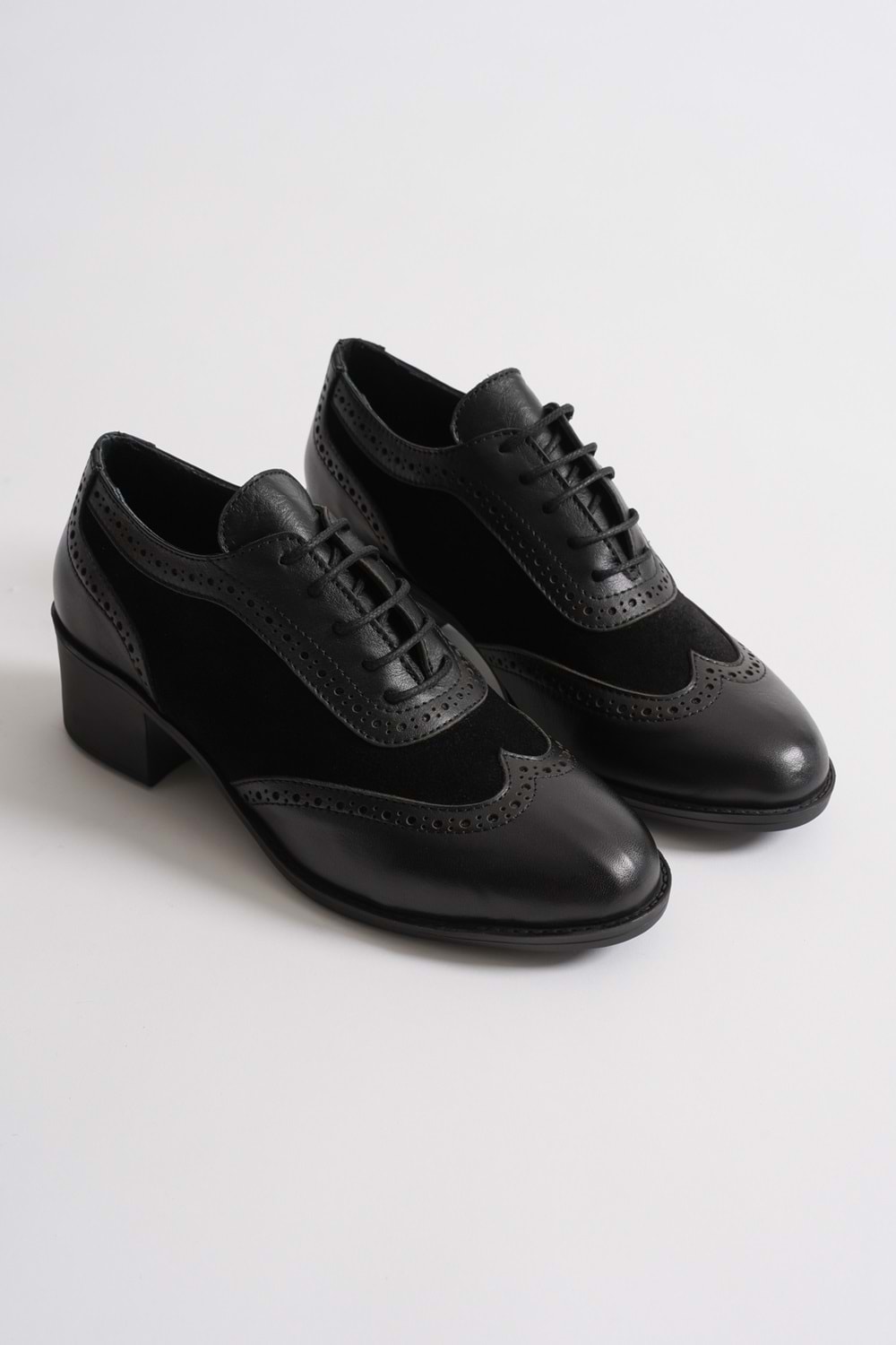 Kadın Hakiki Deri Topuklu Oxford Ayakkabı - Siyah
